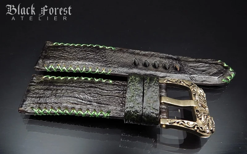 Gepolstertes handgefertigtes Uhrenarmband 24mm/22mm aus Kröten-/Froschleder mit Tribal-Naht DE465 – Bild 3