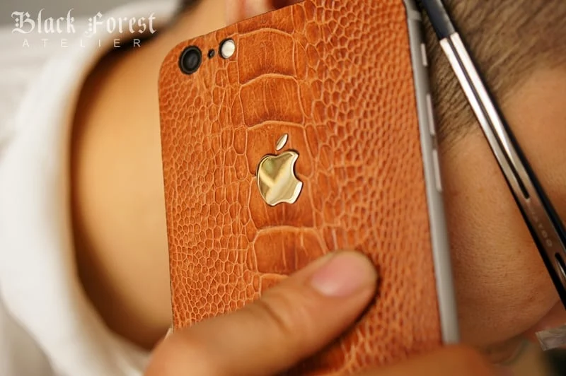 Apple-Logo aus massivem Gold 8kt 333 für Aufkleber aus exotischem Leder – Bild 11