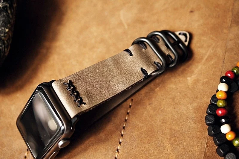 Maßanfertigung: NATO-Uhrenarmband aus Vintage-Leder inkl. Bandadapter und Schließe für Apple Watch (oder Sport) 42mm oder 38mm AW-NATO-BF08A-D3 – Bild 3