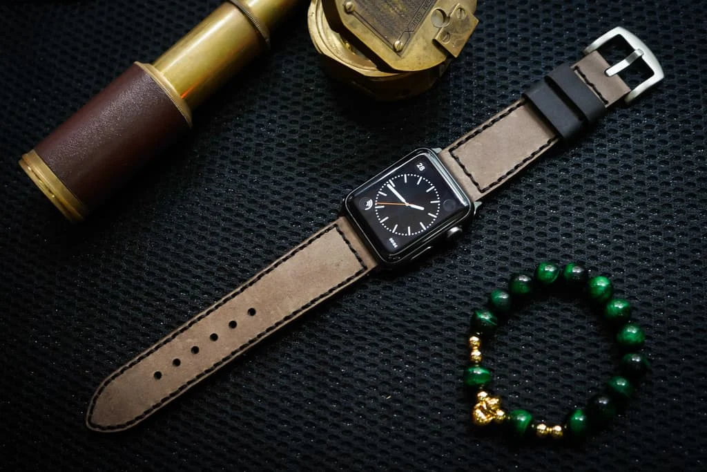 AWBF04-D3 Black handgefertigt Vintage Leder Uhrenarmband incl. Lugs Adapter für Apple Watch 1 Serie und 2 Serie (oder Apple Watch Sport) 42mm oder 38mm