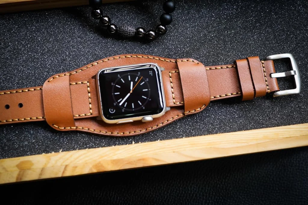 AWBF009-D60 Cuff handgefertigt Vintage Leder Uhrenarmband incl. Lugs Adapter für Apple Watch 1 Serie und 2 Serie (oder Apple Watch Sport) 42mm oder 38mm – Bild 3