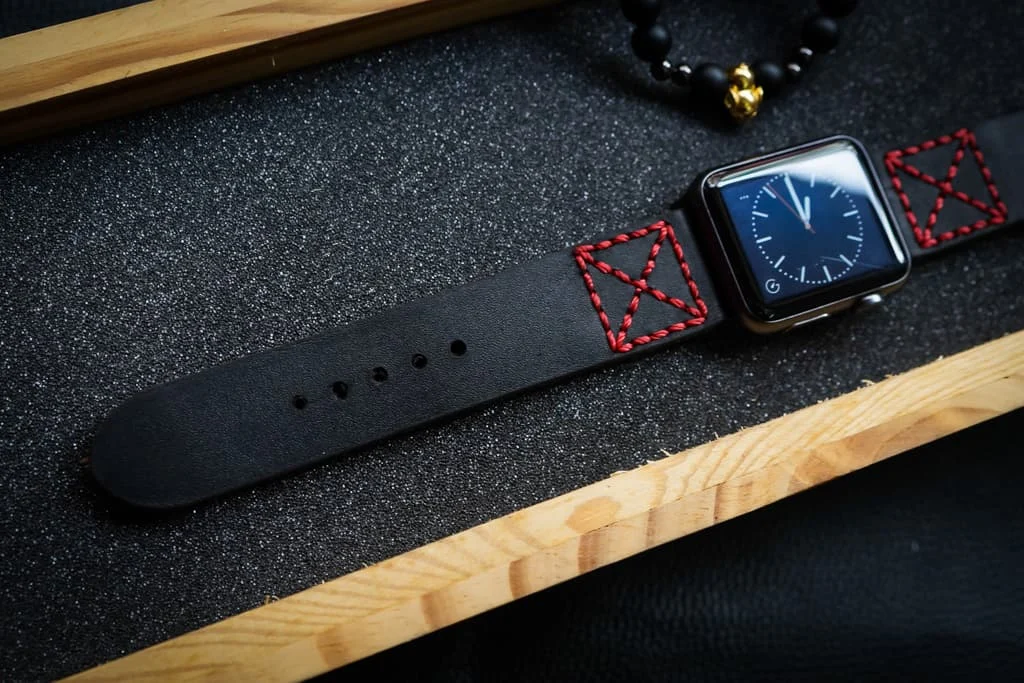 AWBF14-D123-RED handgefertigt Vintage Leder Uhrenarmband incl. Lugs Adapter für Apple Watch 1 und 2 (oder Apple Watch Sport) 42mm oder 38mm – Bild 4