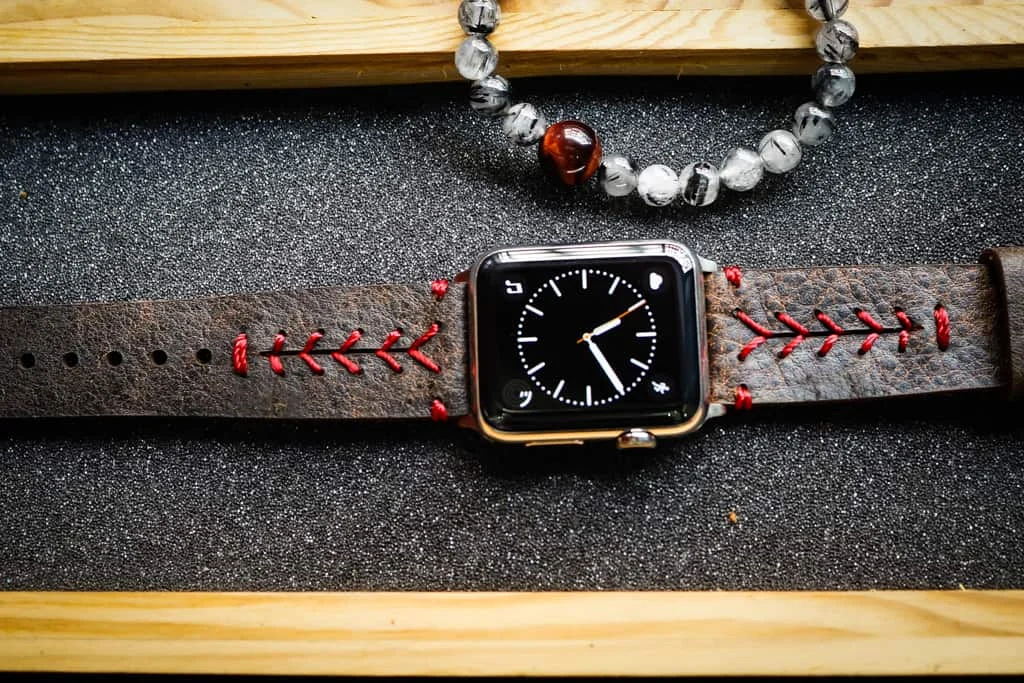 AWBF89-D2-RED handgefertigt Vintage Leder Uhrenarmband incl. Lugs Adapter für Apple Watch 1 und 2 (oder Apple Watch Sport) 42mm oder 38mm – Bild 3