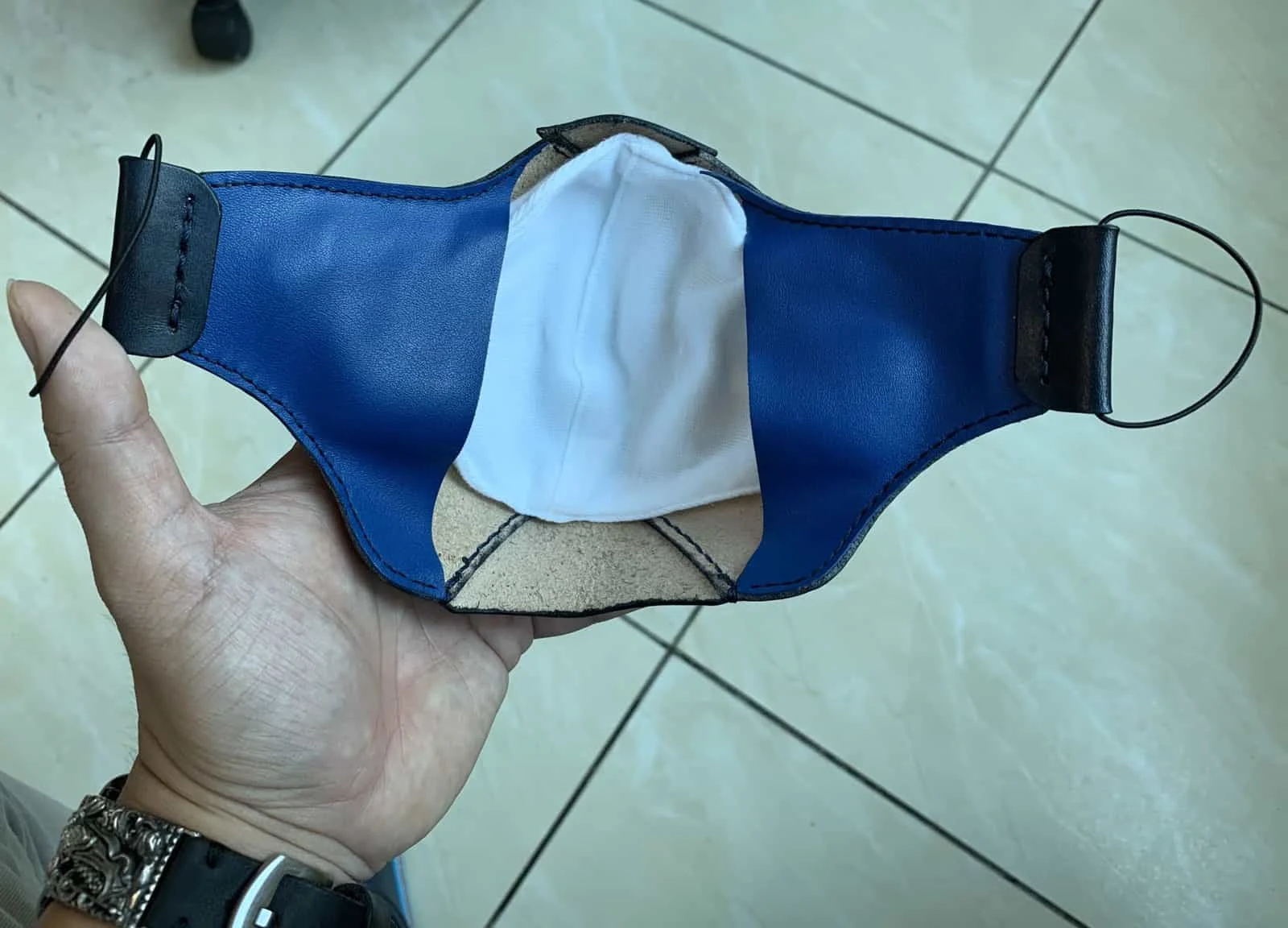 pflanzlich gegerbtes Leder Gesichtsmaske zur Verwendung mit einer weiteren 4 Lagen Gesichtsmaske – Bild 4